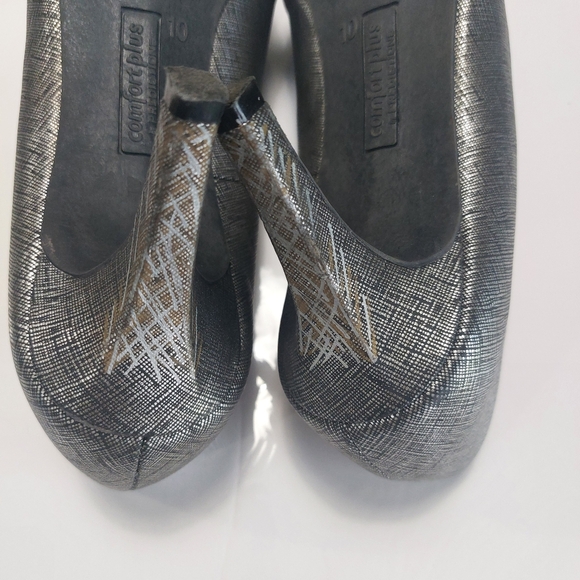 Comfort Plus by predictions Women's Silver Heels Size 10M - Picture 7 of 14